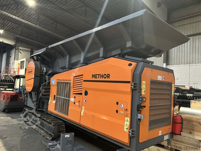 Mobile shredding plant Doppstadt Methor Kette