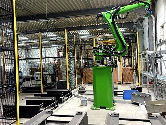 Industrial robot KUKA KR 129 R3900 - 2K