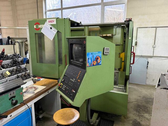 Milling machine Hermle UWF 900E